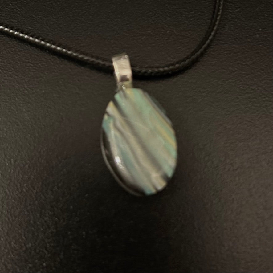 Porcelain Pendant “Strata”