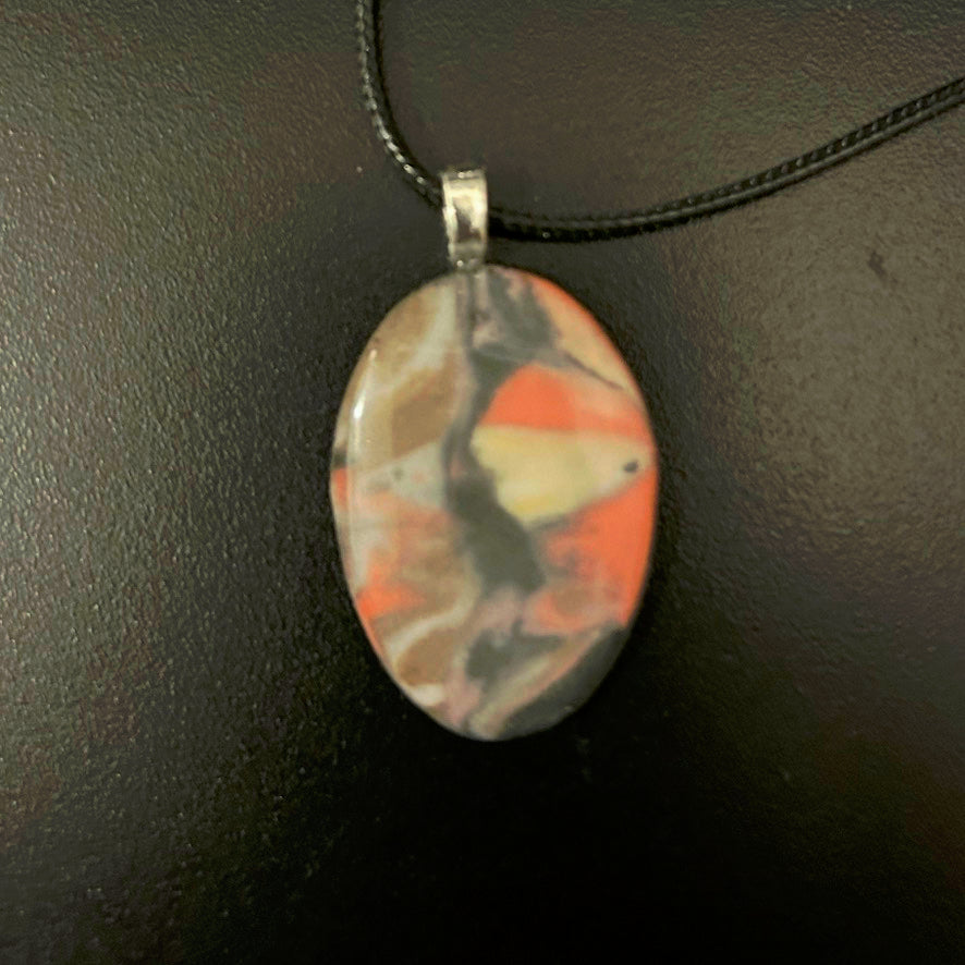 Porcelain Pendant “Strata”